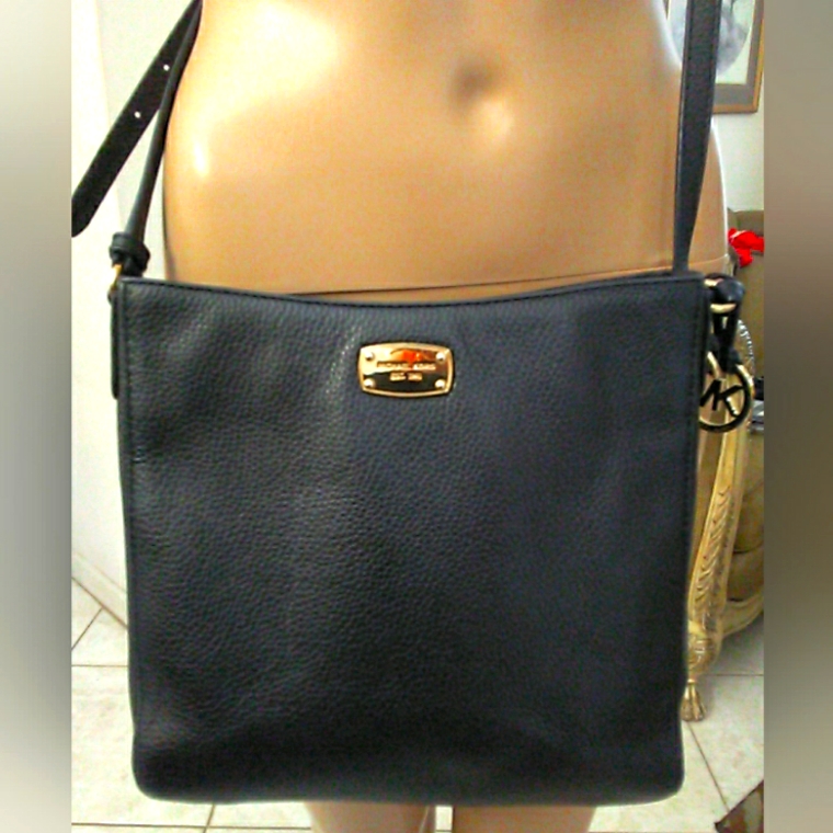 Like New Michael Kors Black Crossbody Bag With Gold Accents Pebbled Leather
